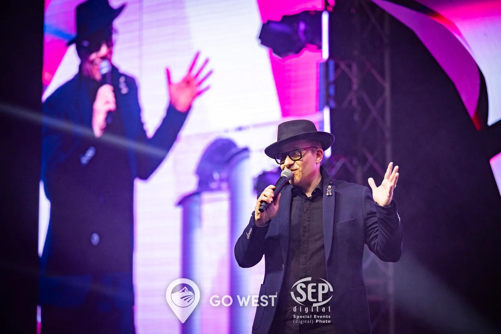 Toronto interactive corporate entertainment on stage
