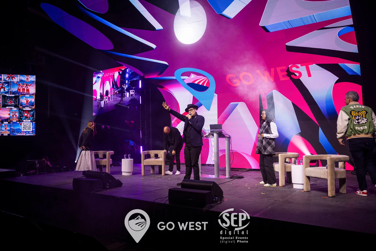 Interactive corporate event entertainment Toronto — crowd on their feet