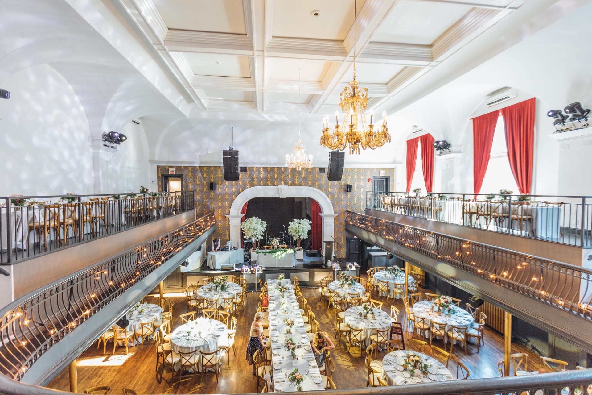 Luxury Wedding Entertainment Guide: Bespoke Experiences for Toronto's Finest Celebrations